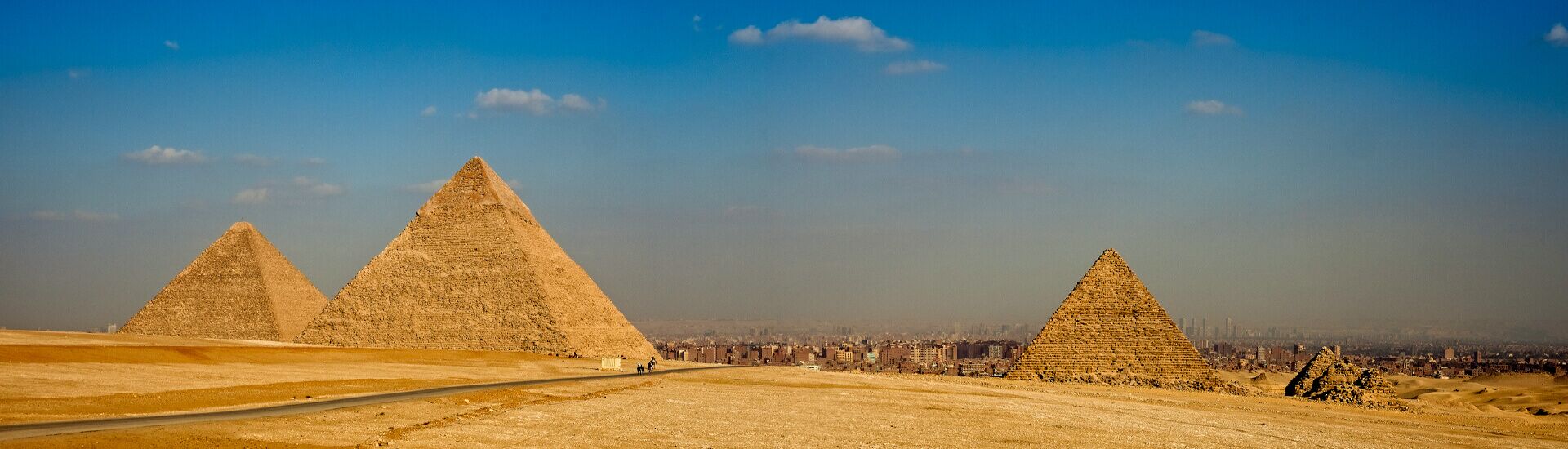 Day Tour to Giza Pyramids & Grand Egyptian Museum